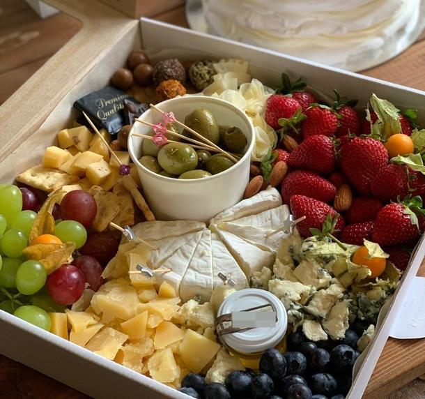 March Box, М