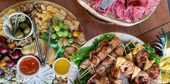 Аппетитные боксы с горячими закусками на 16-20 персон